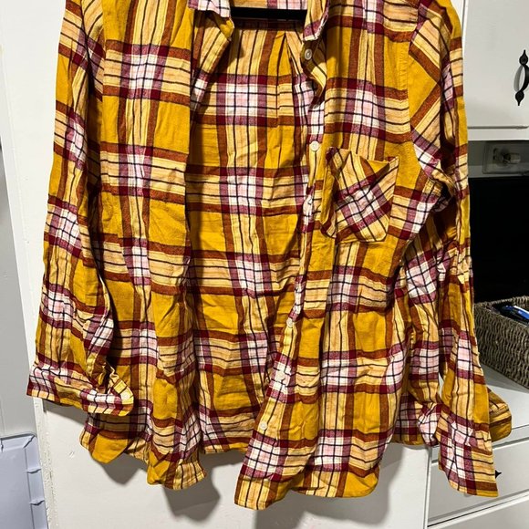 OLD NAVY FALL PLAID TOP - Picture 2 of 2